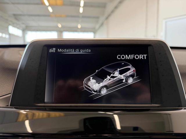 BMW X1 sDrive18d X line //LED//18//NAVI//