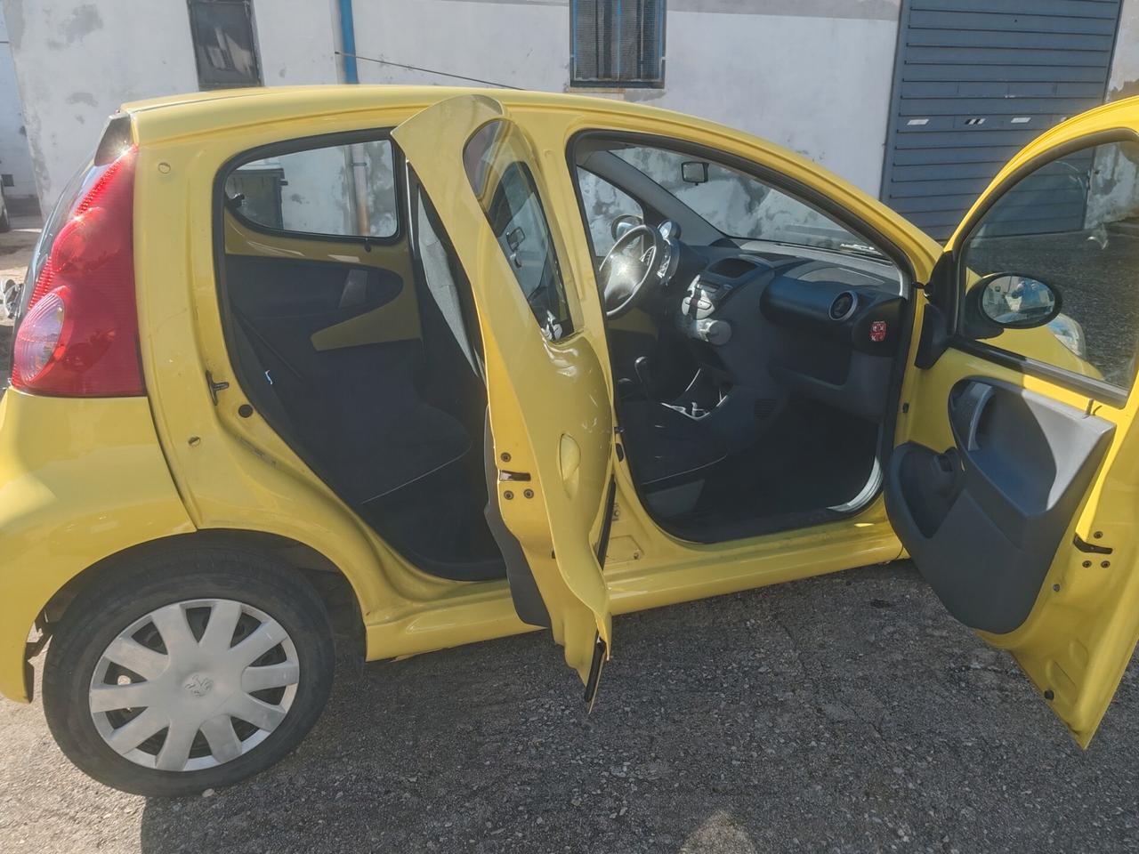 Peugeot 107 1.0 68CV 5p. Plaisir