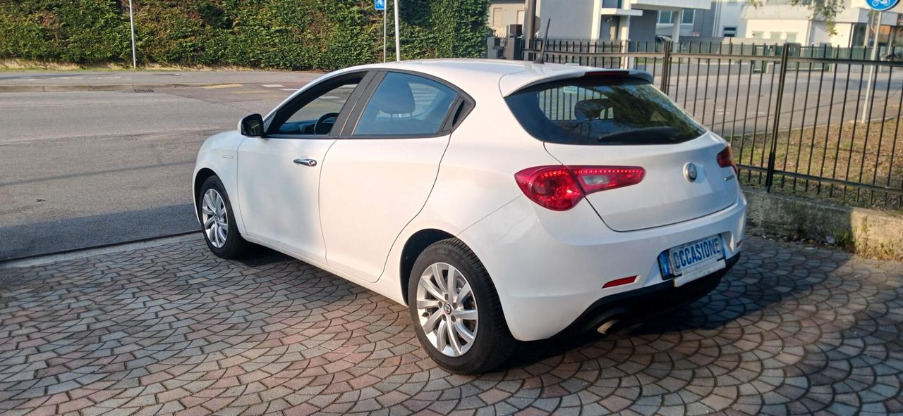 Alfa Romeo Giulietta 1.6 JTDm 120 CV neopatentati