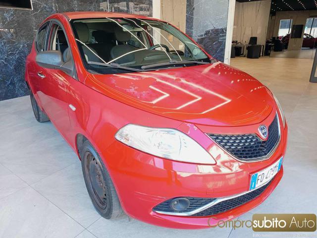 LANCIA Ypsilon 1.2 69 CV 5 porte GPL Ecochic Silver