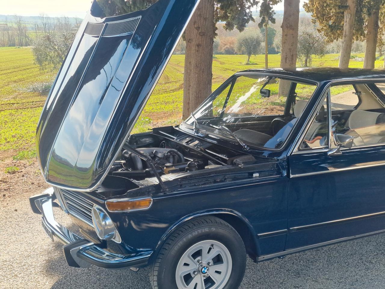 Bmw 2002 Tii - Book Service 5 speed