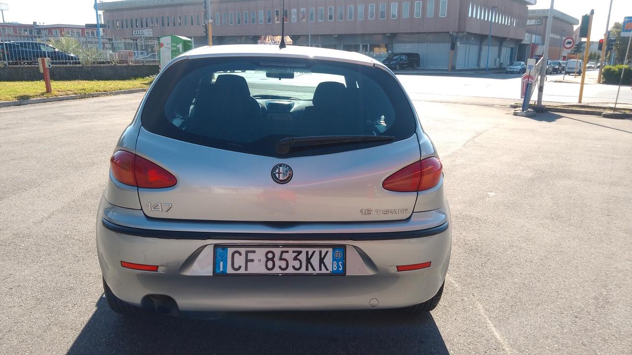Alfa Romeo 147 1.6i 16V T.S. 84milakm Neop 5 p 03
