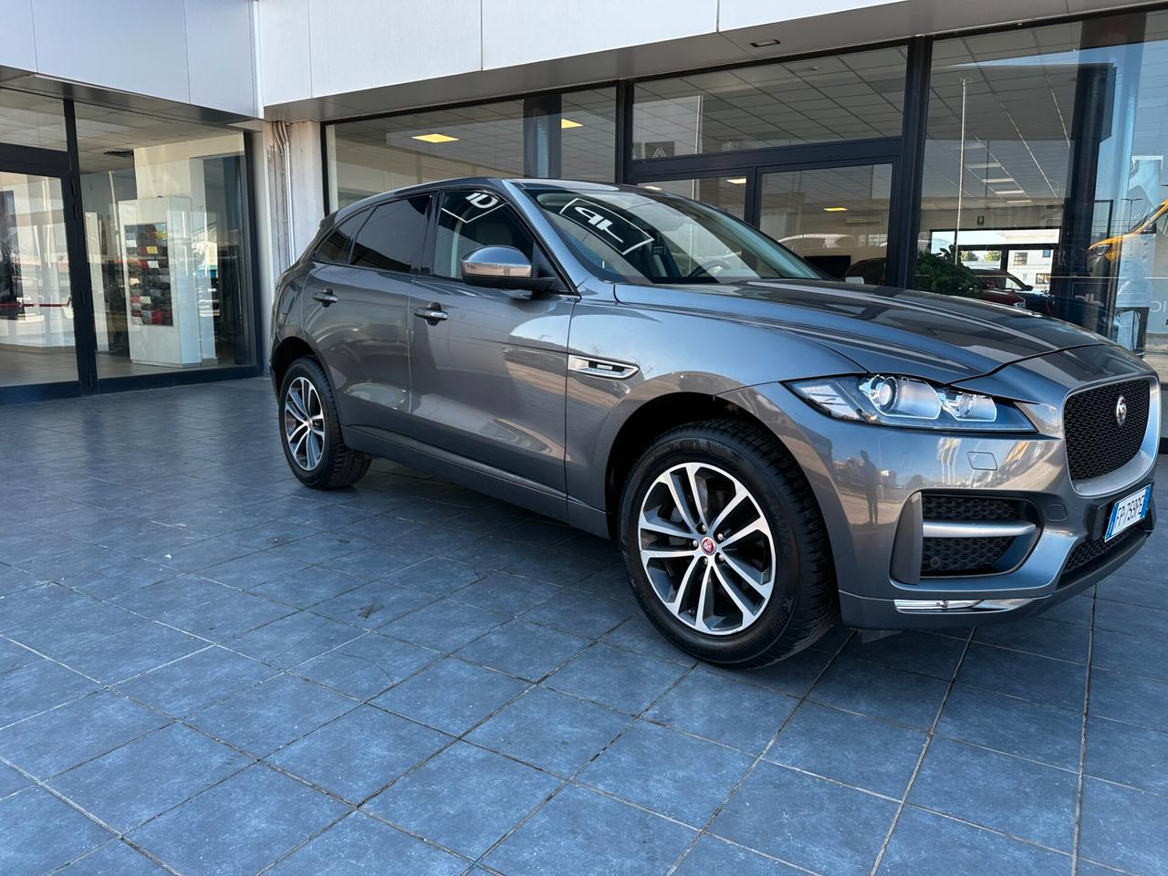 Jaguar F-Pace 2.0 D 180 CV AWD Portfolio