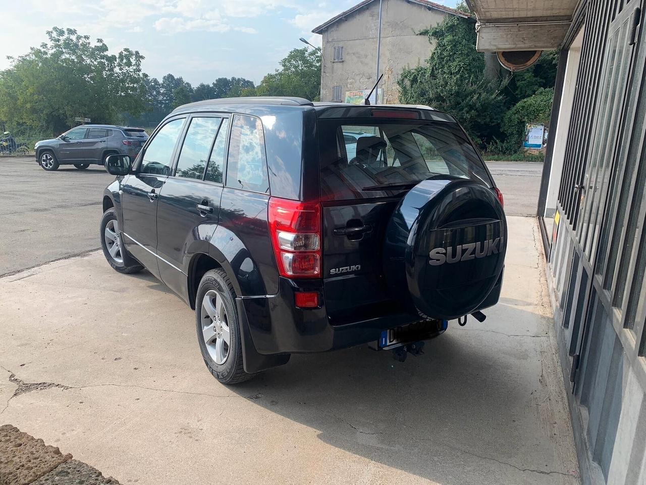 Suzuki Grand Vitara riduttore, gancio, traino-160.000km distrib nuova tagliando generale carrello auto 14.5 q 2 assi