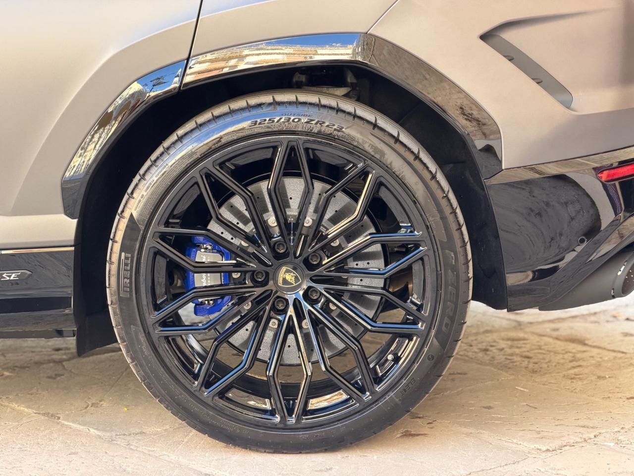 Lamborghini Urus 4.0 SE V8 HYBRID 800 CV TETTO B&O 23'