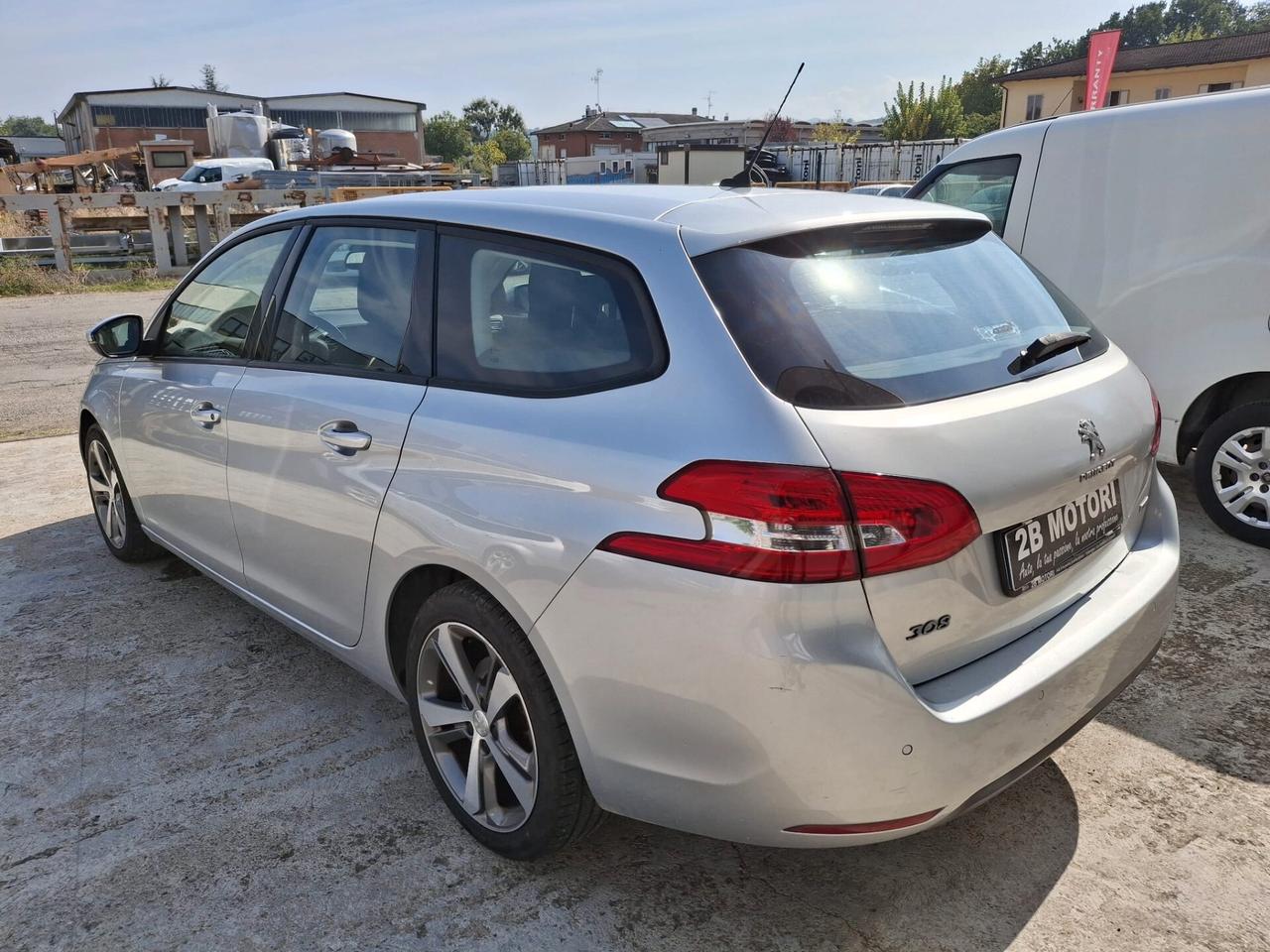 Peugeot 308 BlueHDi 100 S&S SW Active