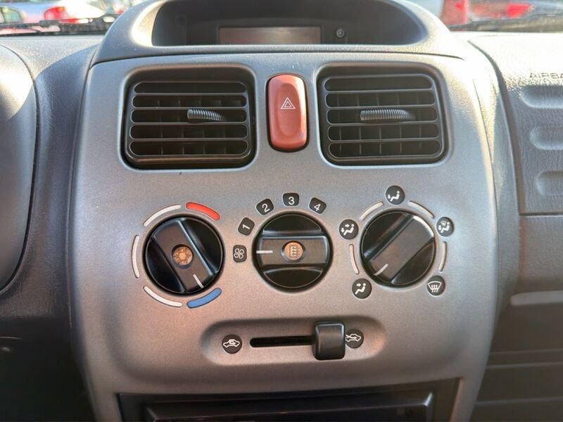 Opel Agila Agila 1.0 12v Club c/abs GPL