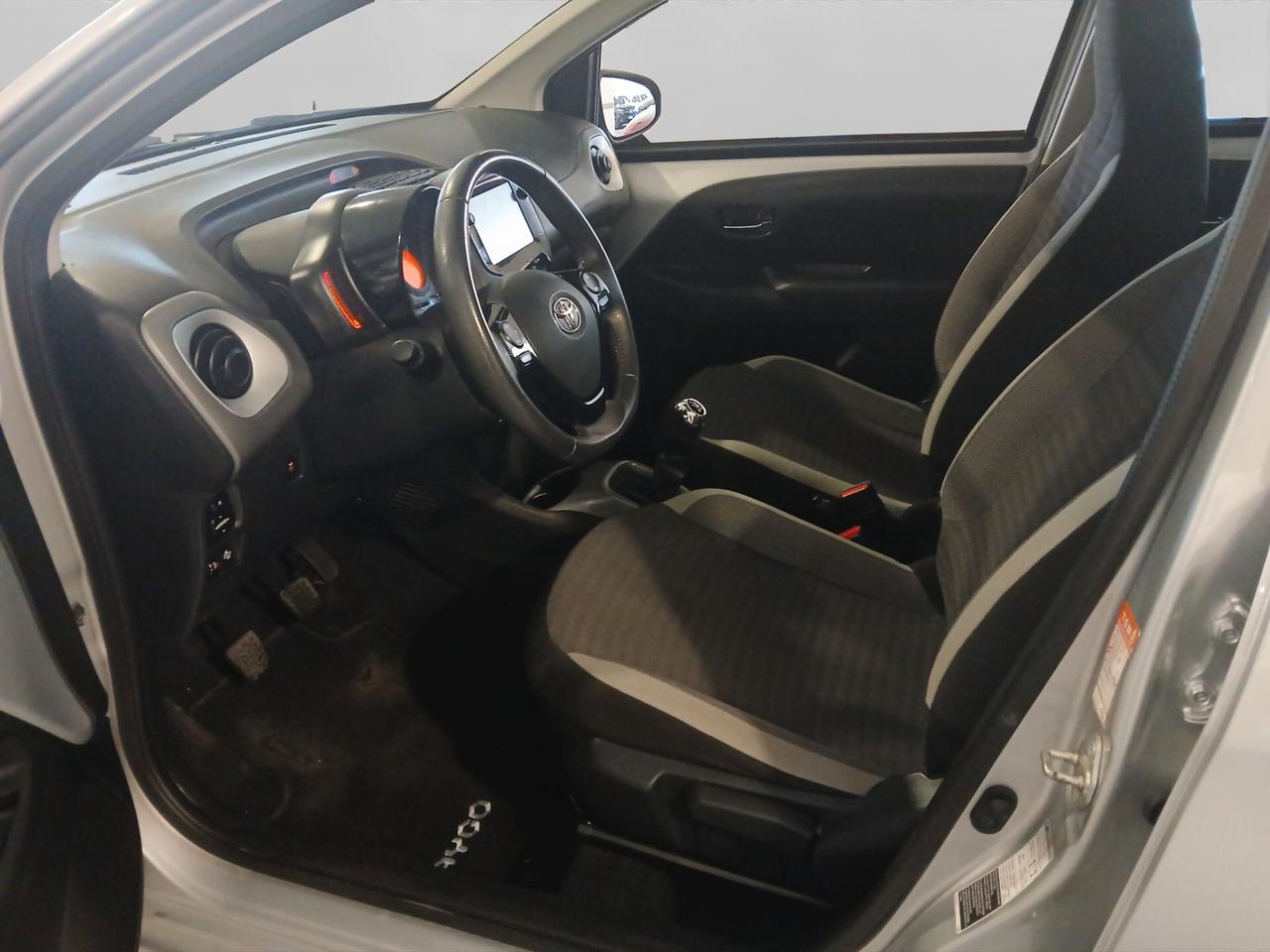 Toyota Aygo Connect 1.0 VVT-i 72 CV 5 porte x-play