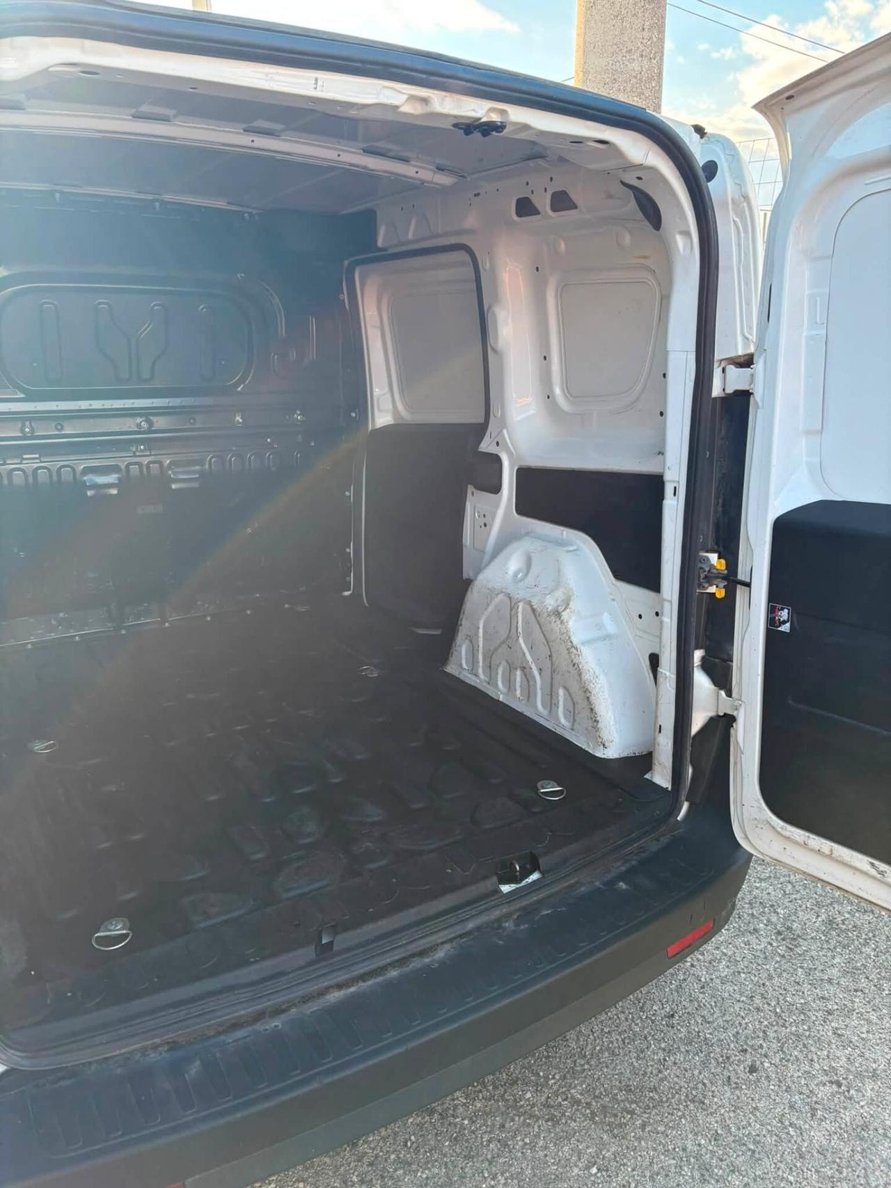 Fiat Doblò 1.6 MJT 105cv 3 posti