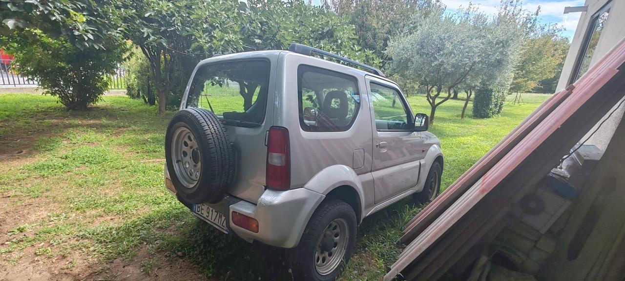Suzuki Jimny 1.3i 16V cat 4WD JLX