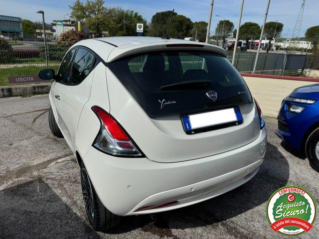 LANCIA Ypsilon 1.0 FireFly 5 porte S&S Hybrid Ecochic Gold