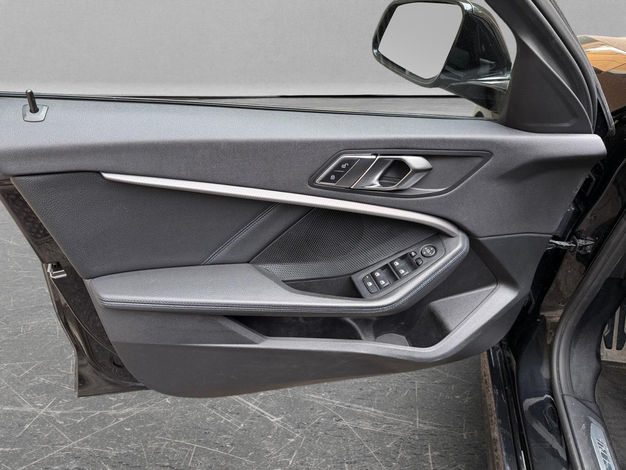 BMW 116 d M-sport -SEDILI A GUSCIO M"