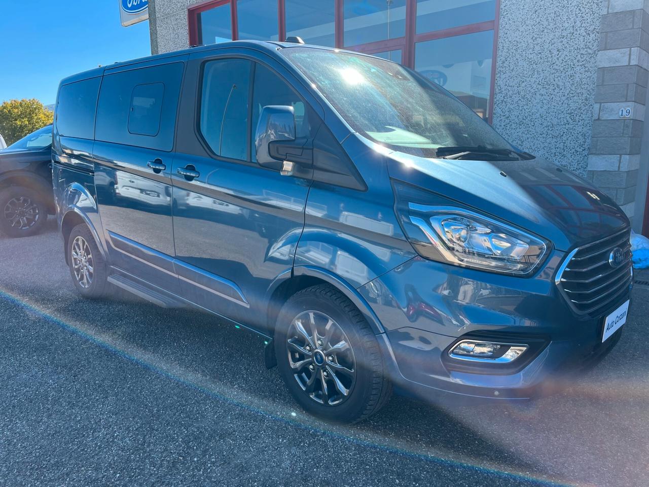 Ford Tourneo Custom 320 2.0 EcoBlue 150CV PC Titanium