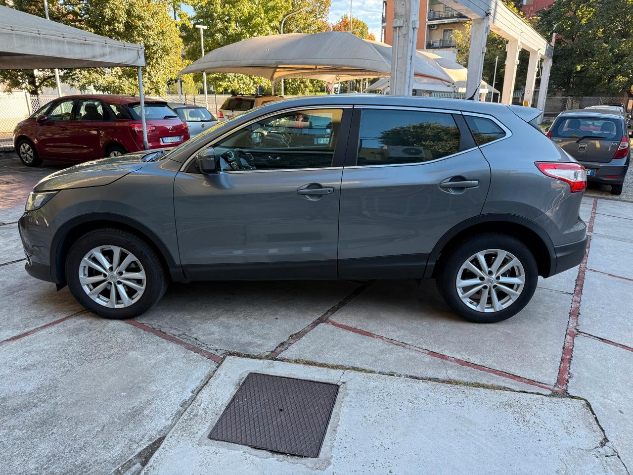 Nissan Qashqai 1.6 dCi 2WD Visia CAMBIO AUTOMATICO