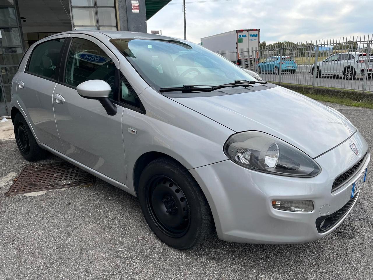 Fiat Punto 1.3 MJT II S&S 85 CV 5 porte ECO Street OK NEOPATENTATI