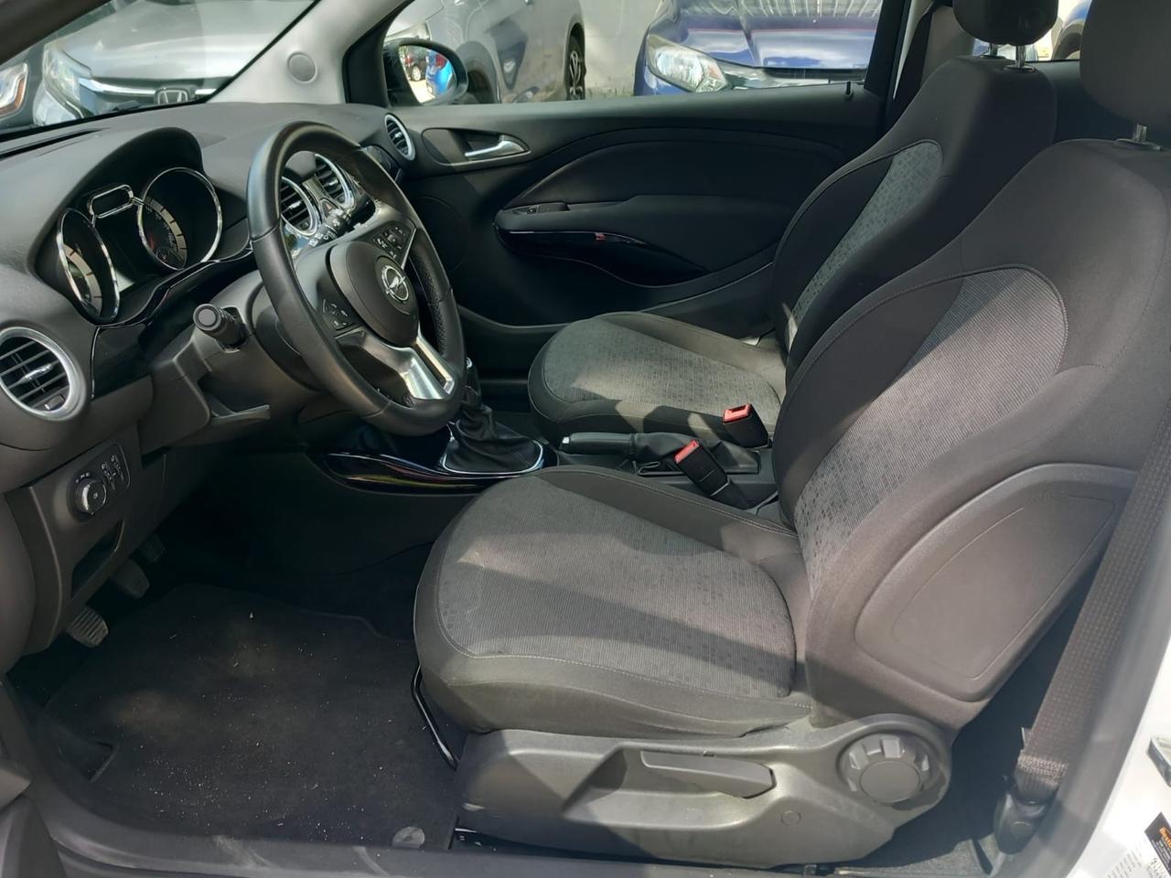 Opel Adam 1.2 70 CV Glam