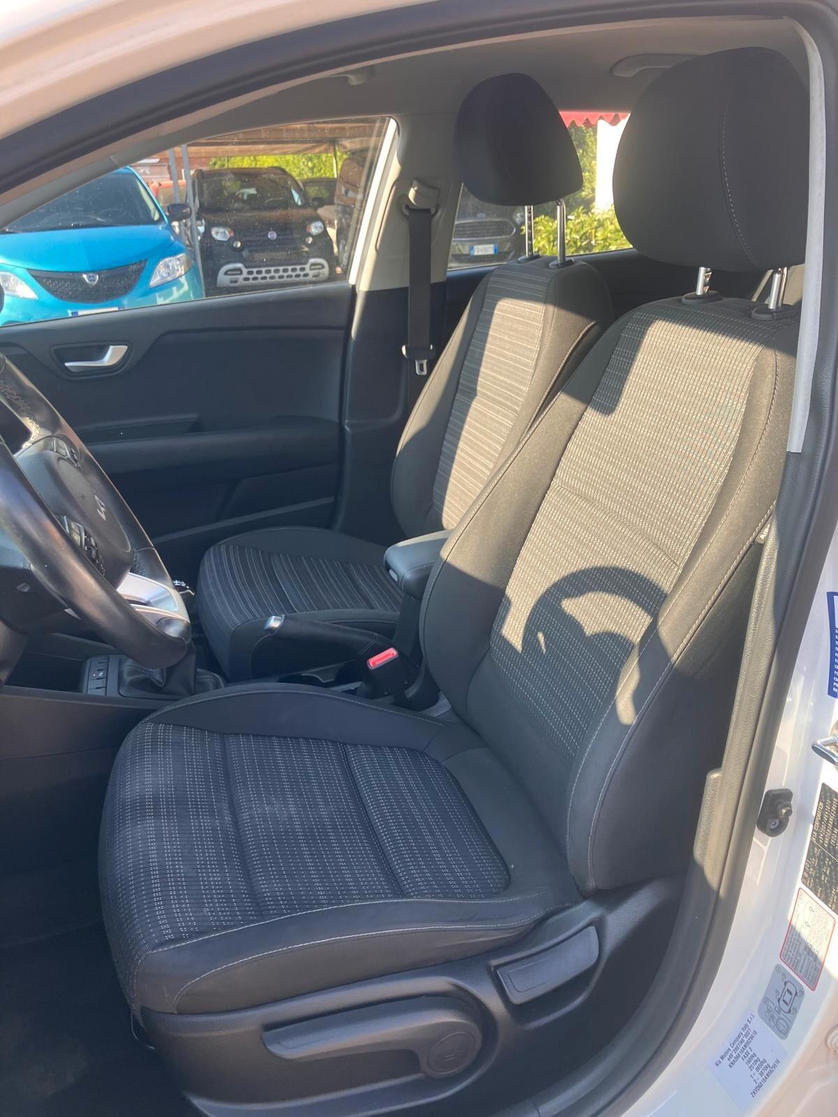 KIA STONIC 1.2 DPI 82cv GPL Style