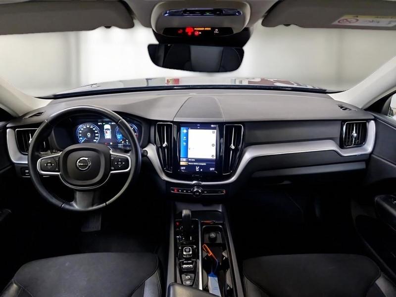 VOLVO XC60 B4 D AWD Geartronic Momentum