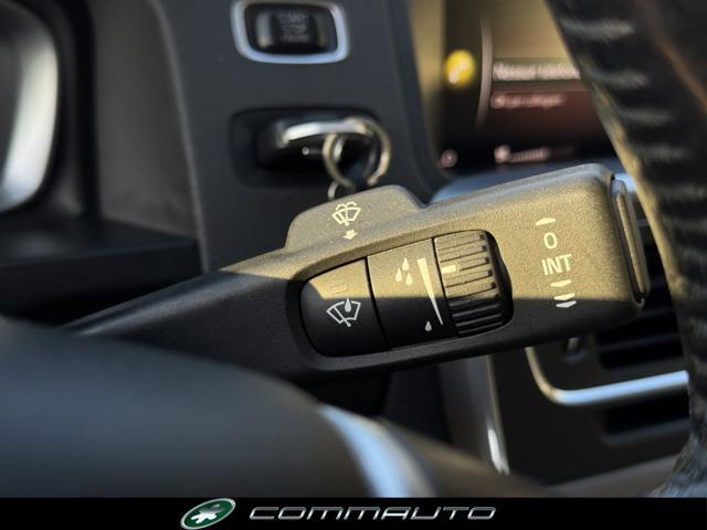 VOLVO S60 Cross Country D3 Geartronic Summum
