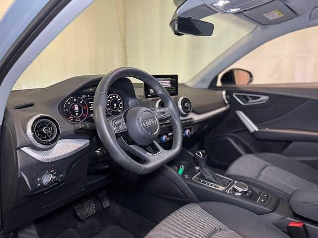Audi Q2 35 TDI quattro S tronic Identity Black