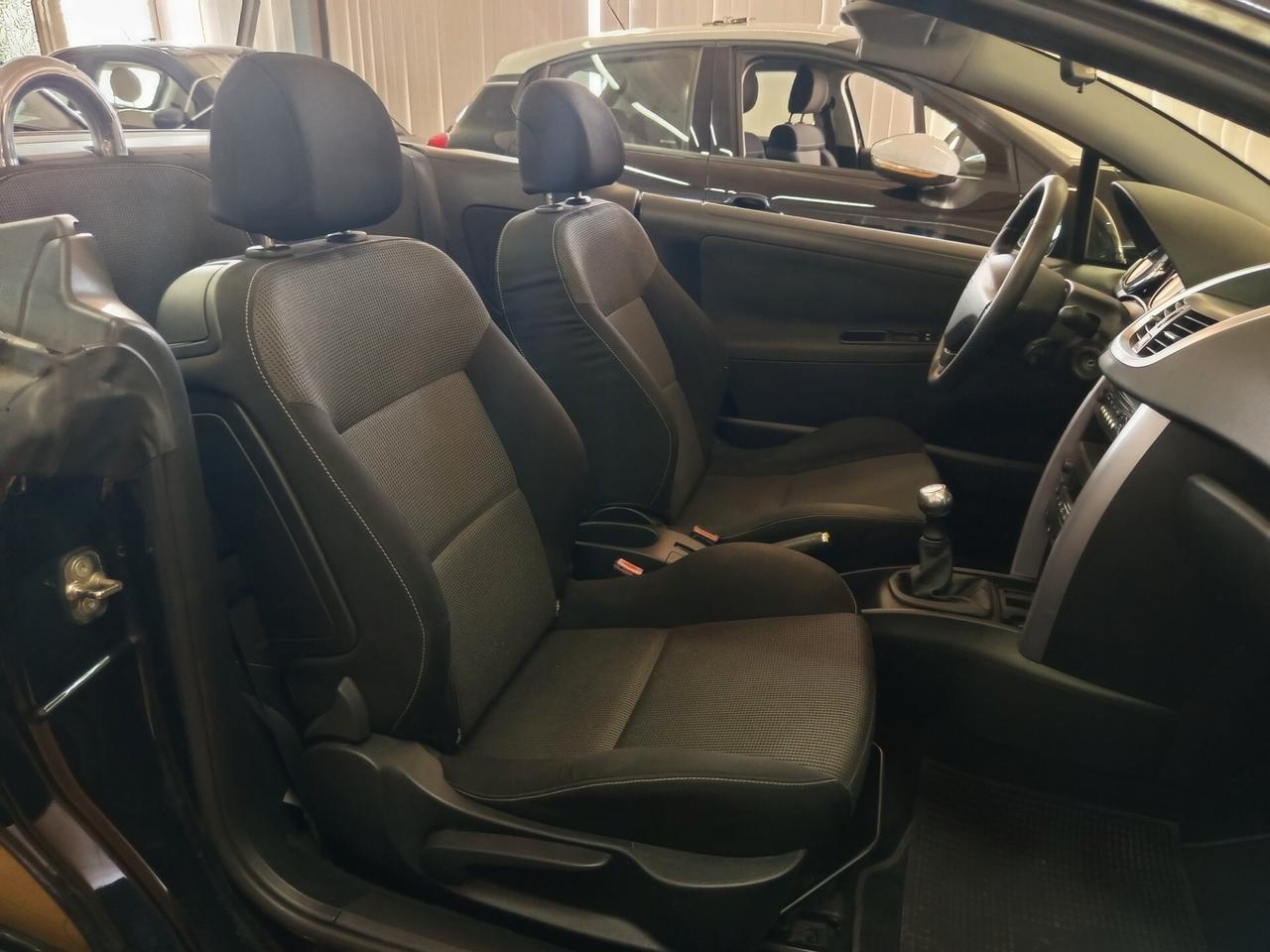 Peugeot 207 1.6 HDi 110CV CC Féline