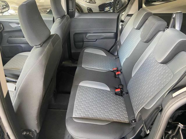 FORD Tourneo Courier 1.0 EcoBoost Titanium