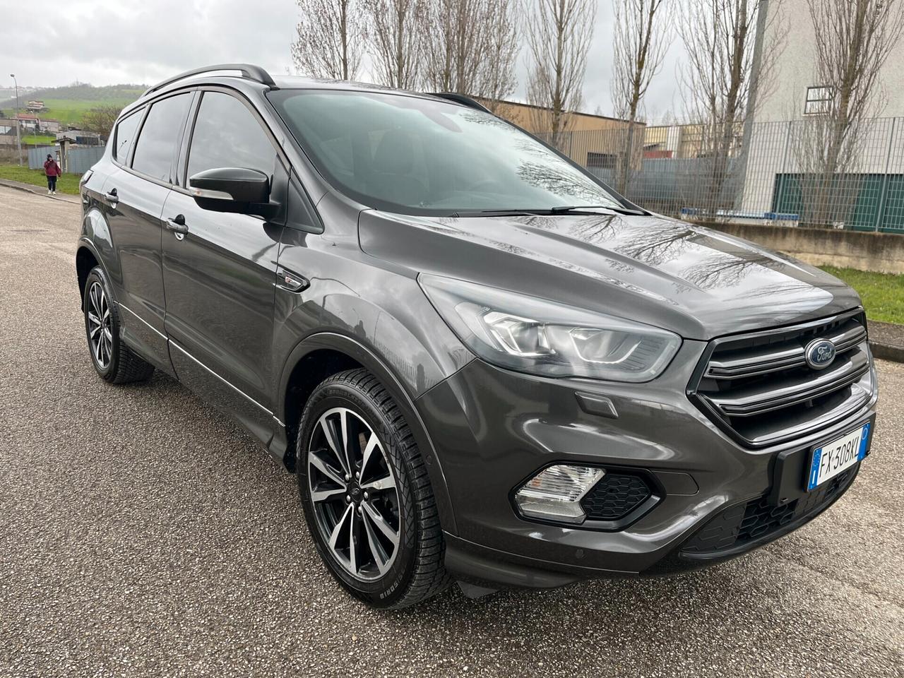 Ford Kuga 2.0 TDCI 150 cv 4WD Powershift ST-Line