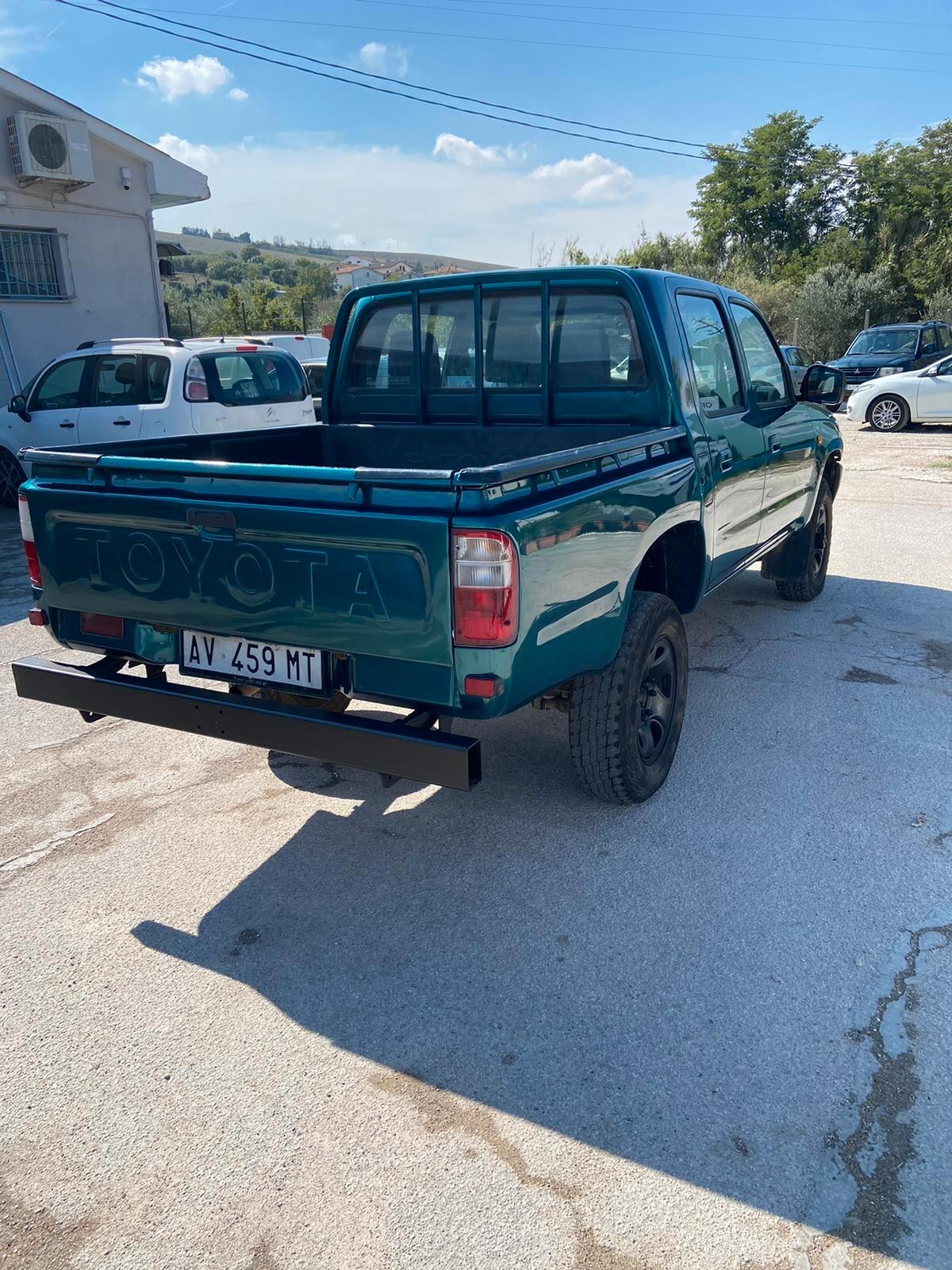 TOYOTA HILUX 2.4 TD 4WD 4p. DOPPIA CABINA DLX