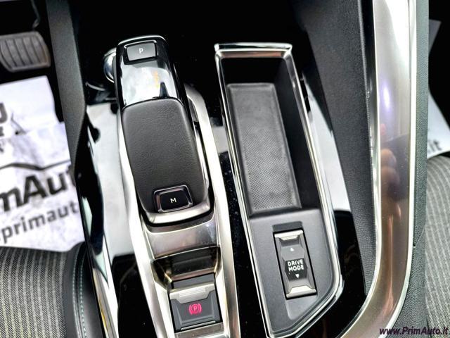 PEUGEOT 3008 BlueHDi 130 S&S Allure