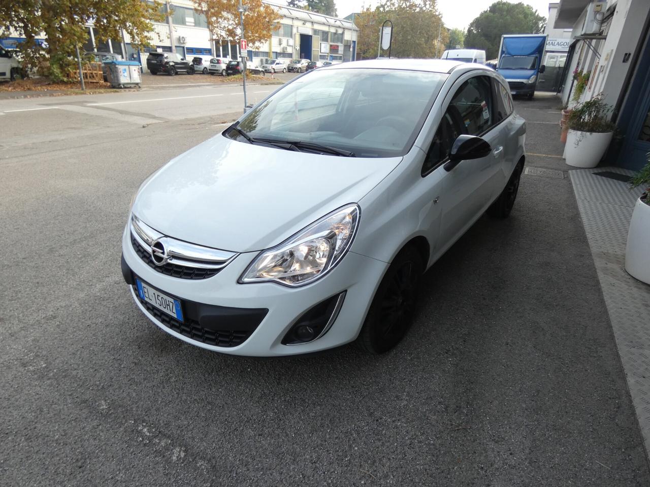 OPEL Corsa 4ª serie Corsa 1.2 3 porte b-color