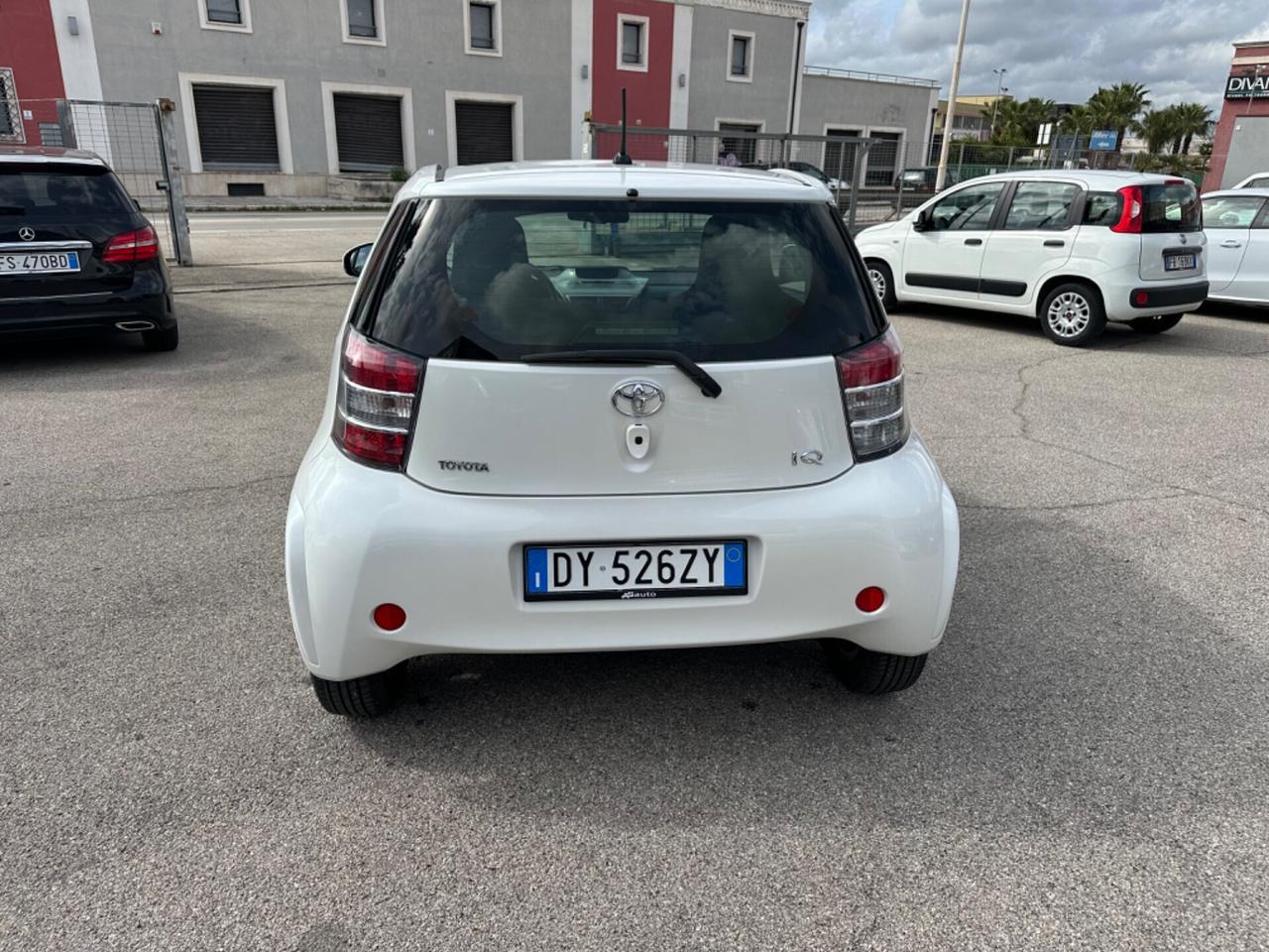 Toyota iQ 1.0 Sol