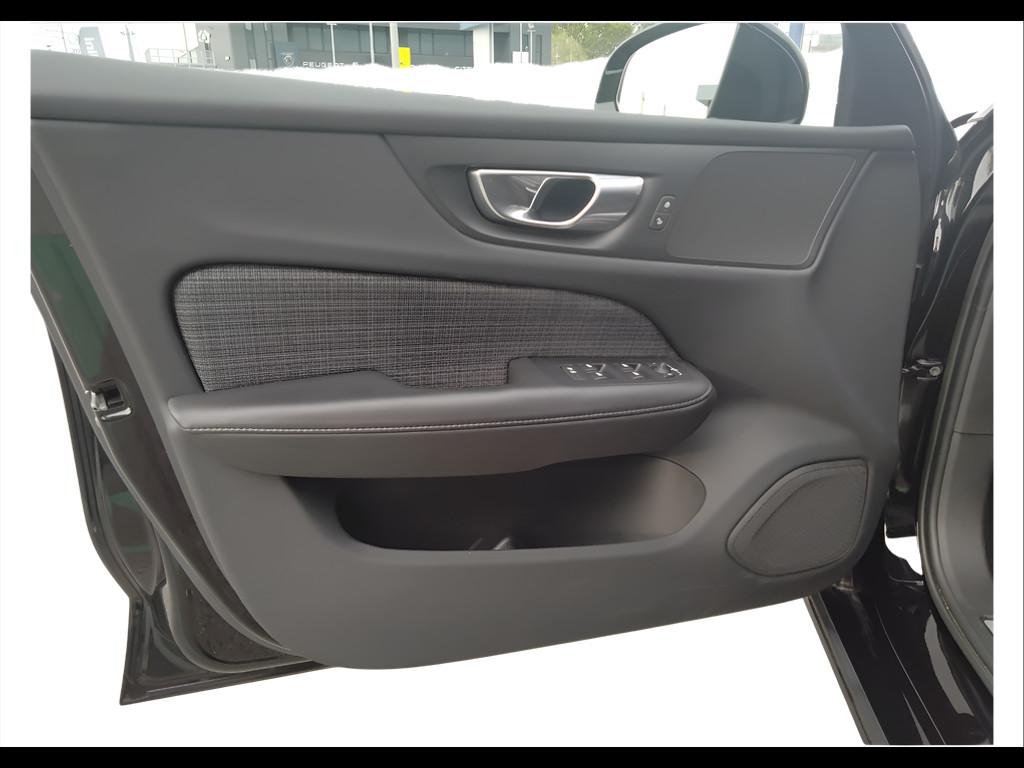 VOLVO V60 II 2023 - V60 2.0 b3 Core auto