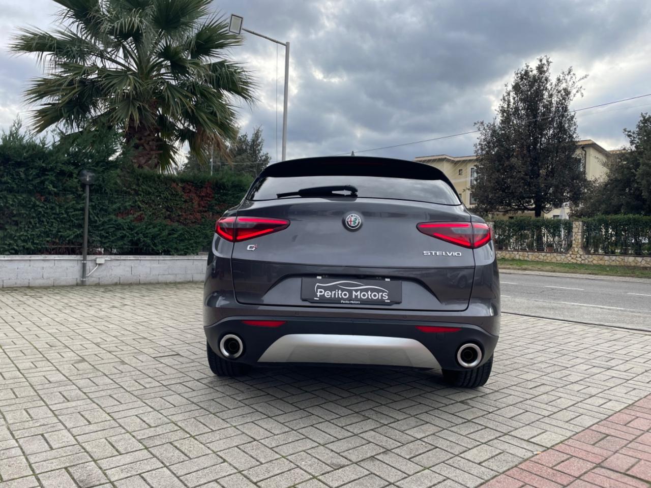 Alfa Romeo Stelvio 2.2 Turbodiesel 210 CV AT8 Q4 Executive