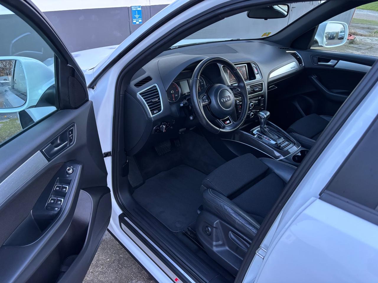 Audi Q5 2.0 TDI 177CV S line. QUATTRO S tronic