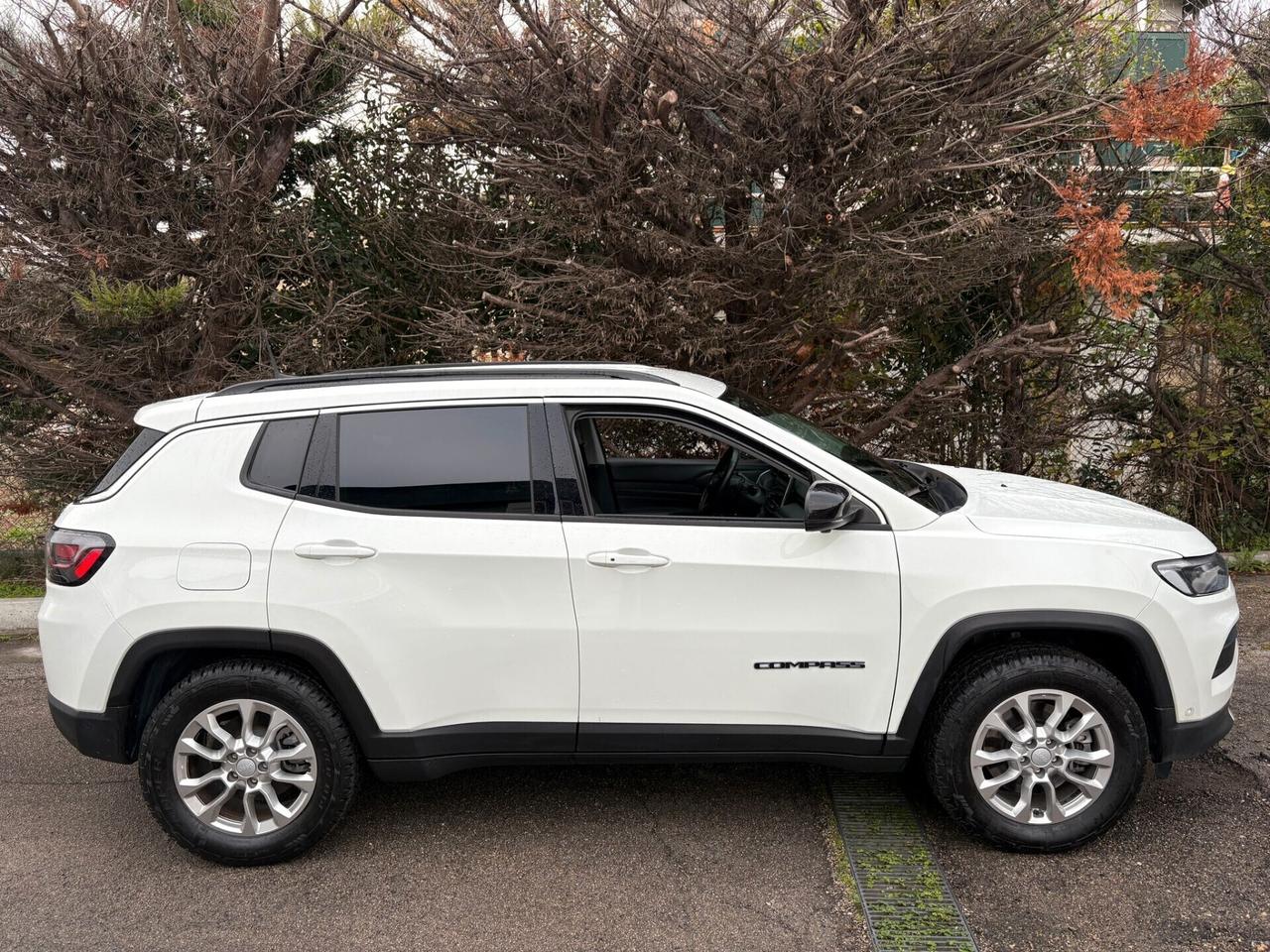 J Compass 1.3Hyb. 4xe L-Lock Lim. 190 P-In 2022
