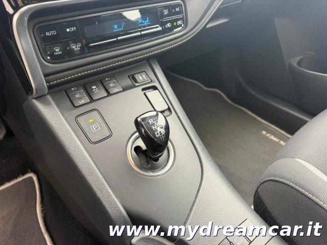 TOYOTA Auris Touring Sports 1.8 Hybrid