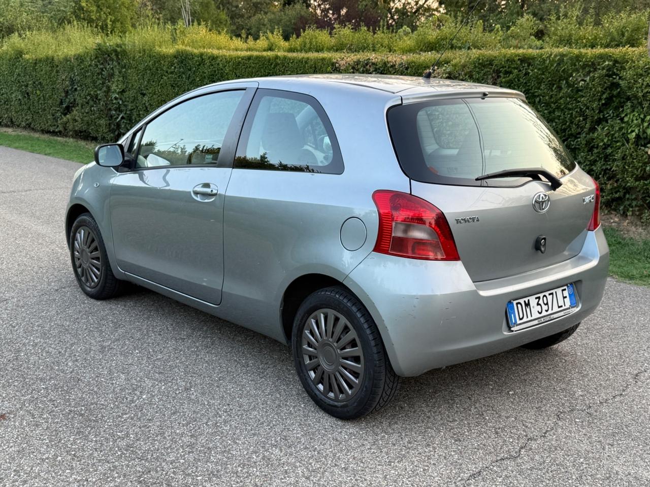 Toyota Yaris 1.0 3 porte Sol