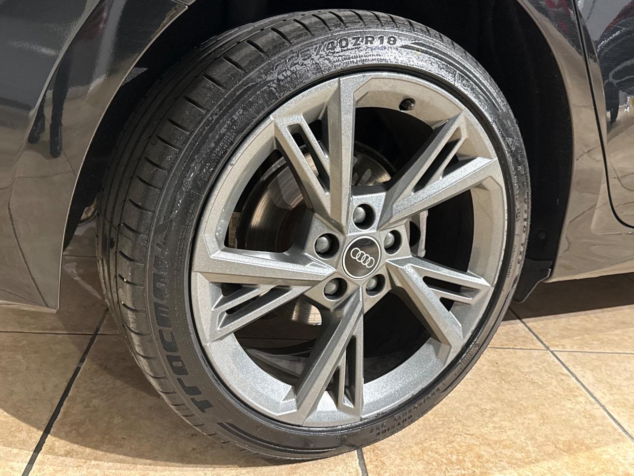 Audi A3 SPB 35 TDI S tronic SPORT Totalblack