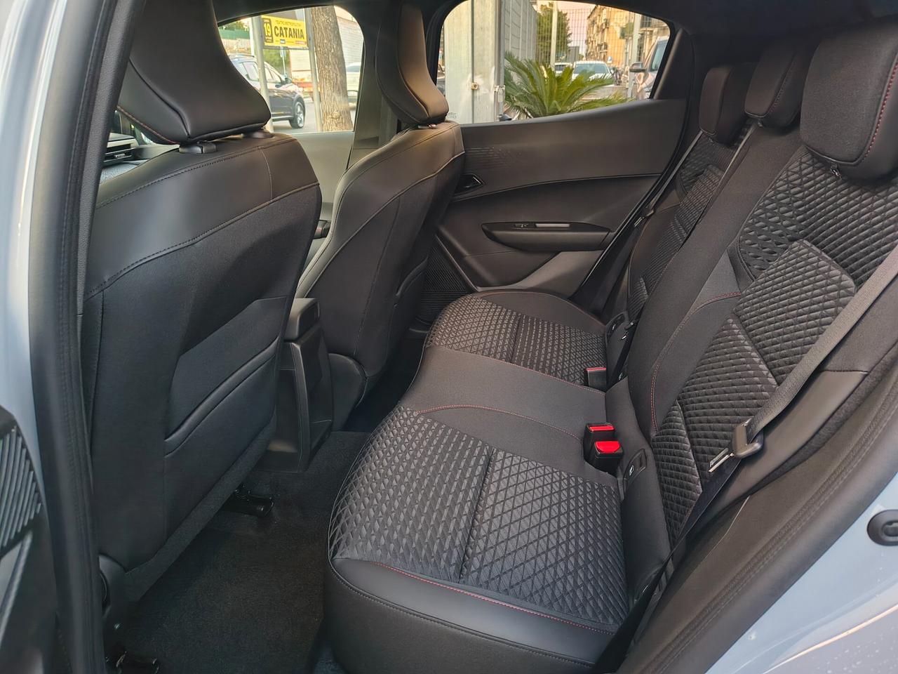 RENAULT CLIO BENZINA DA IMMATRICOLARE 22.000 EUR
