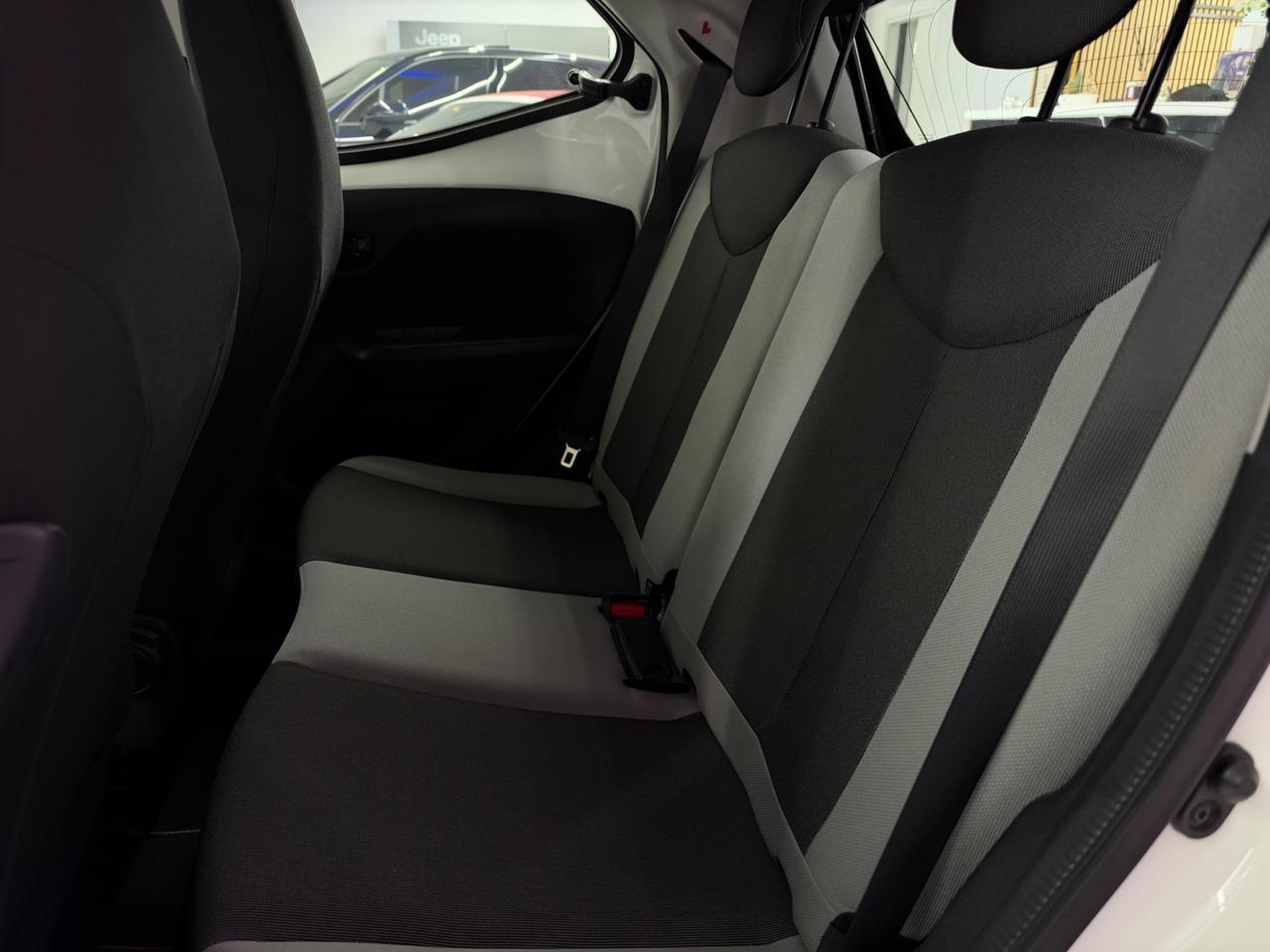 Toyota Aygo 1.0 69CV x-clusiv Full Opt Car-Play