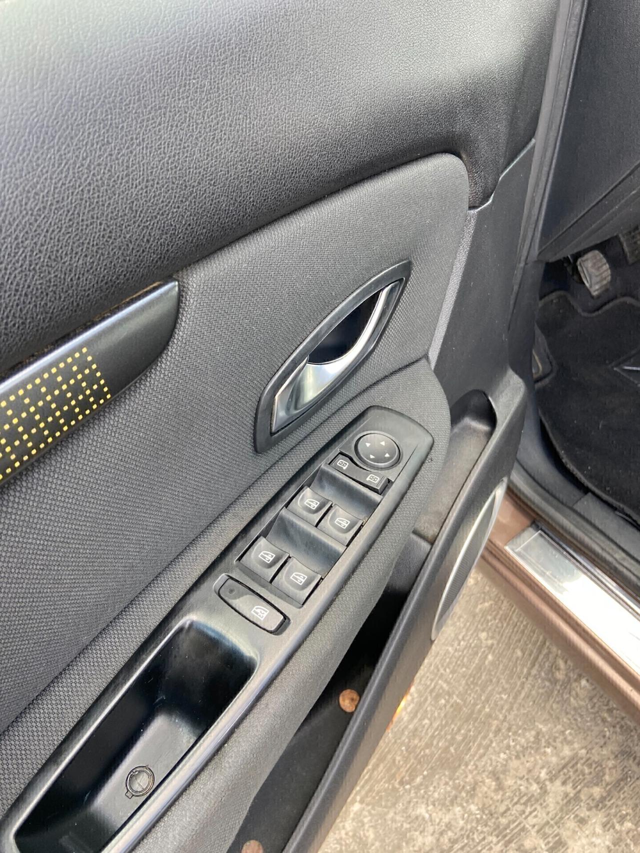 Renault Scenic X-Mod 1.5 dCi 110CV Luxe