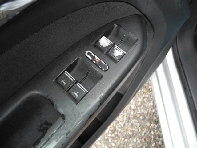 VOLKSWAGEN Touran 1.9 TDI 105cv -AUTOCARRO 5 POSTI- OK NEOPATENTATI