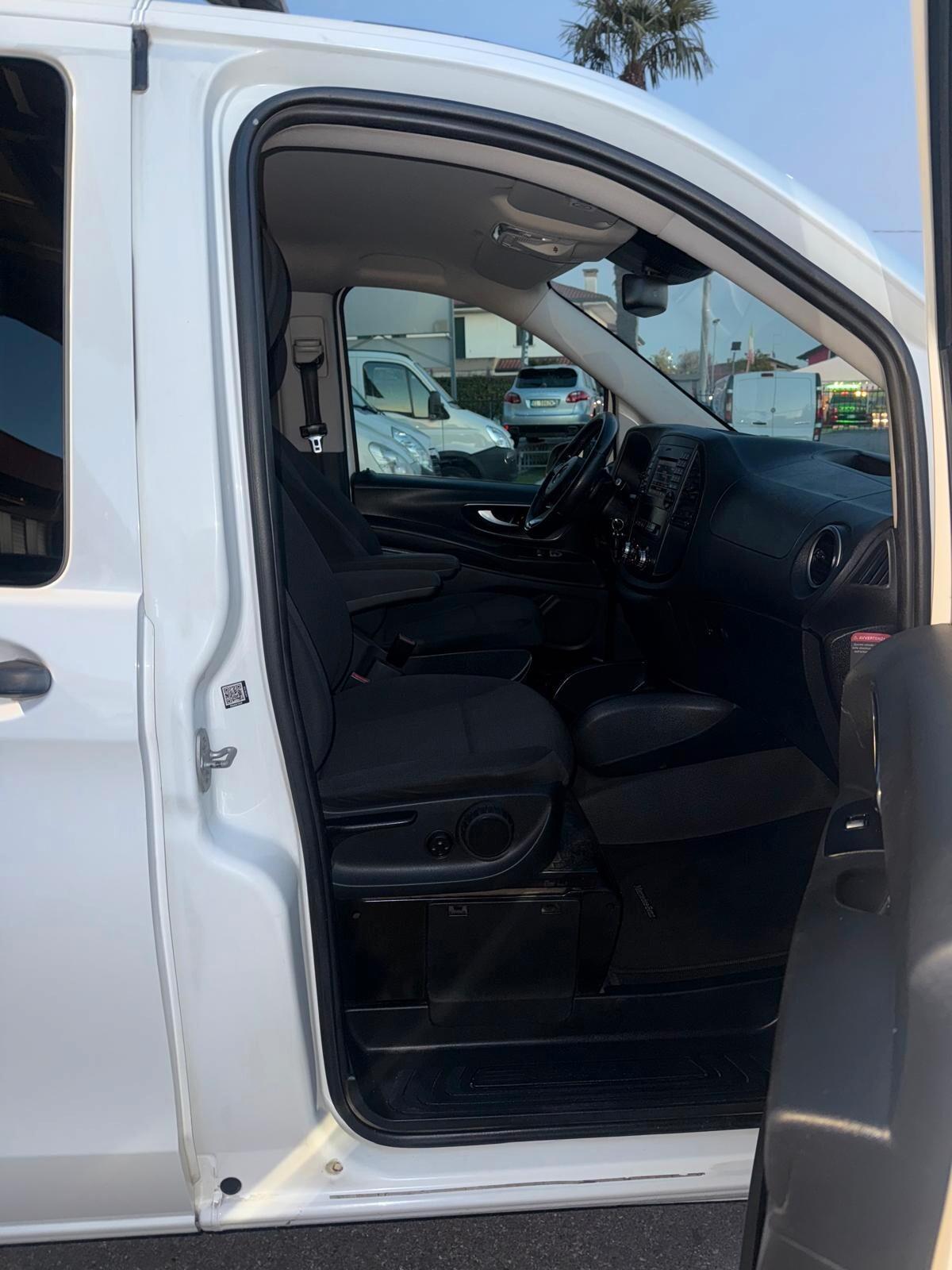 Mercedes Benz 116 CDI AUTOMATICO 6 POSTI AUTOCARRO MIXTO COMPACT