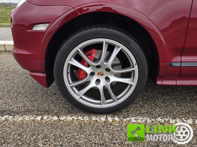 PORSCHE Cayenne 4.8 GTS