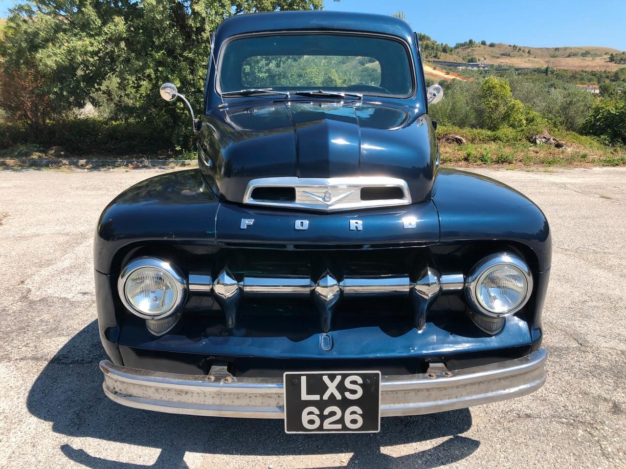 FORD F100 PICK UP V8