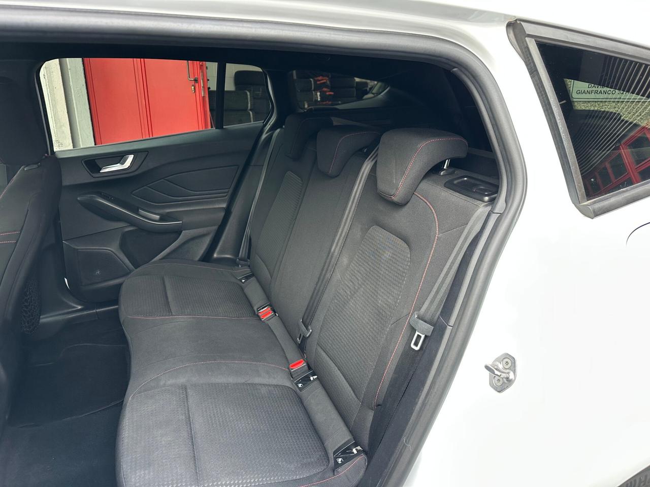 Ford Focus SW 1.0 ecoboost hybrid ST-Line 125cv ok neopat.