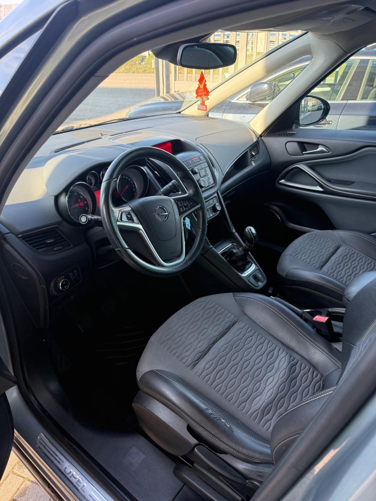 7 POSTI Opel Zafira Tourer 1.6 Turbo EcoM 150CV Cosmo