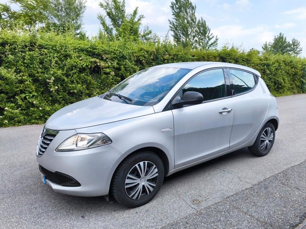 LANCIA YPSILON 1,3 MJT PLATINUM 95CV- OK NEOPATENTATI