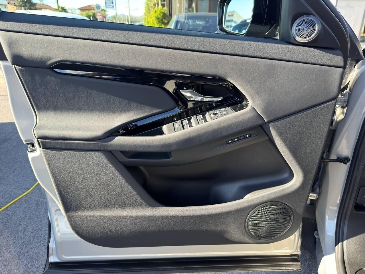 Land Rover e Range Rover Evoque 1.5 I3 PHEV 300 CV