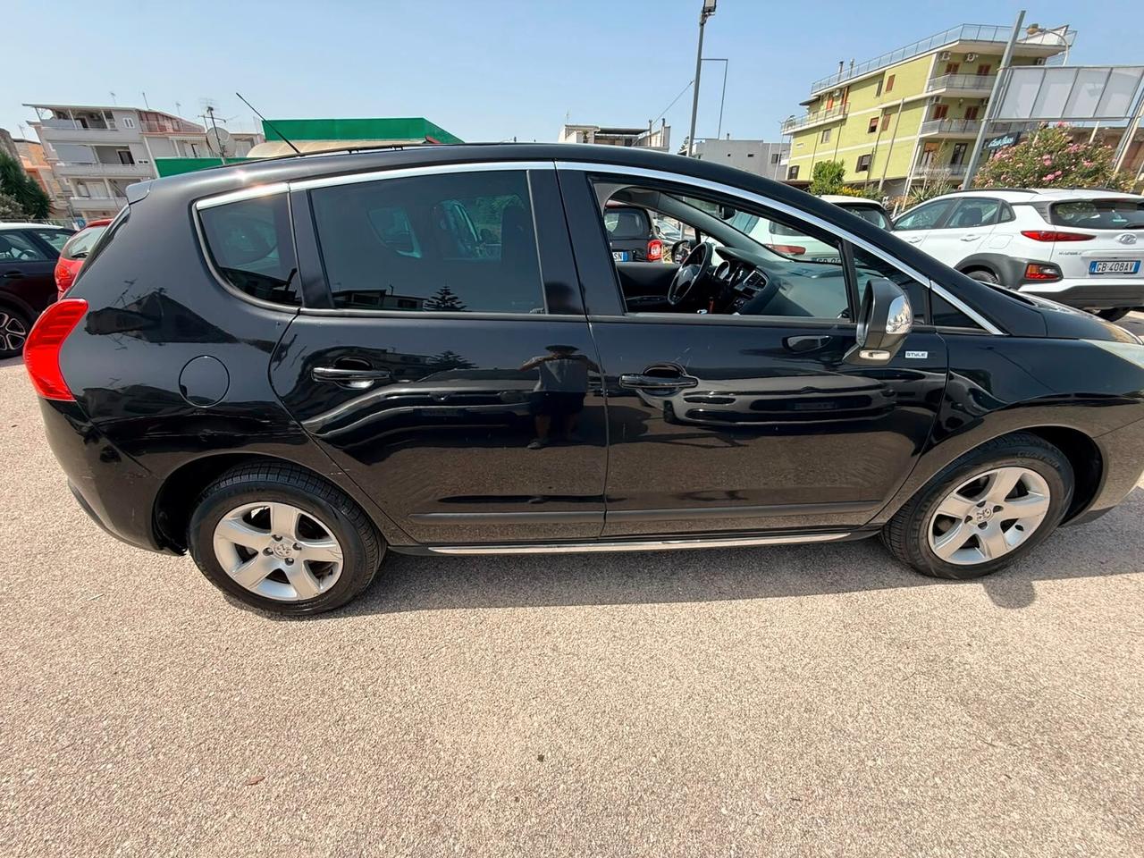 Peugeot 3008 1.6 e-HDi 115CV cambio robotizzato S.&S. Business